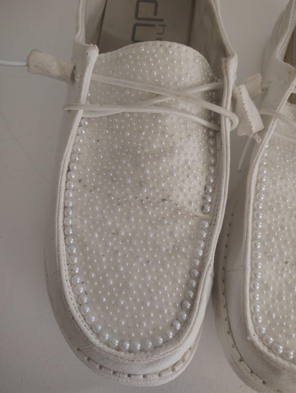 Hey Dude Wendy Pearl Chambray White Slip On Shoes Women's Sz 9 Beaded Casual - Picture 6 of 13
